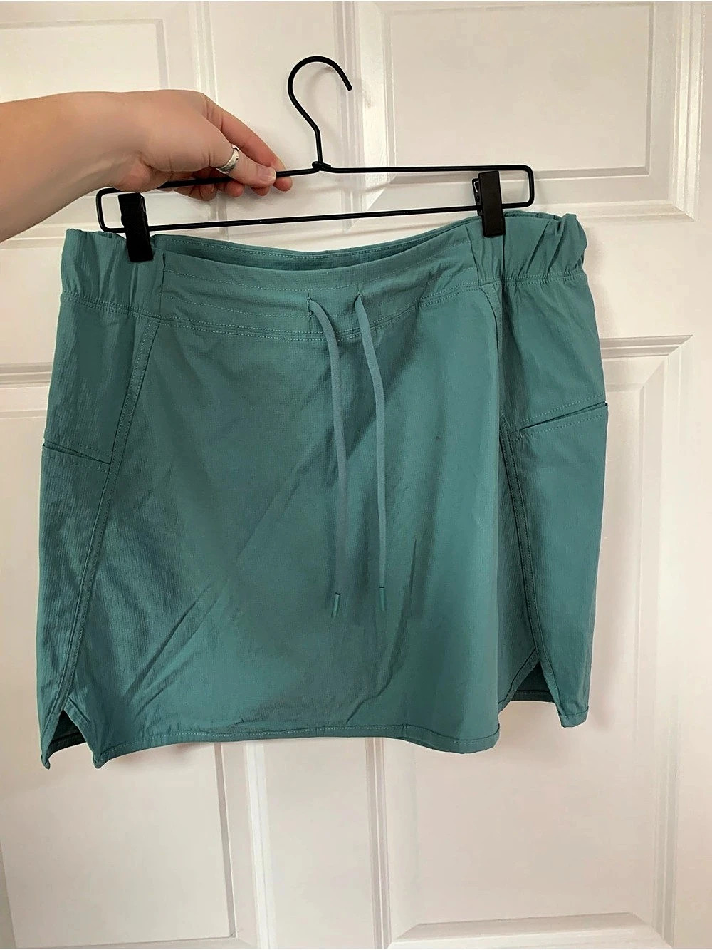 Telluride Clothing Company SKORT with side pockets - XL